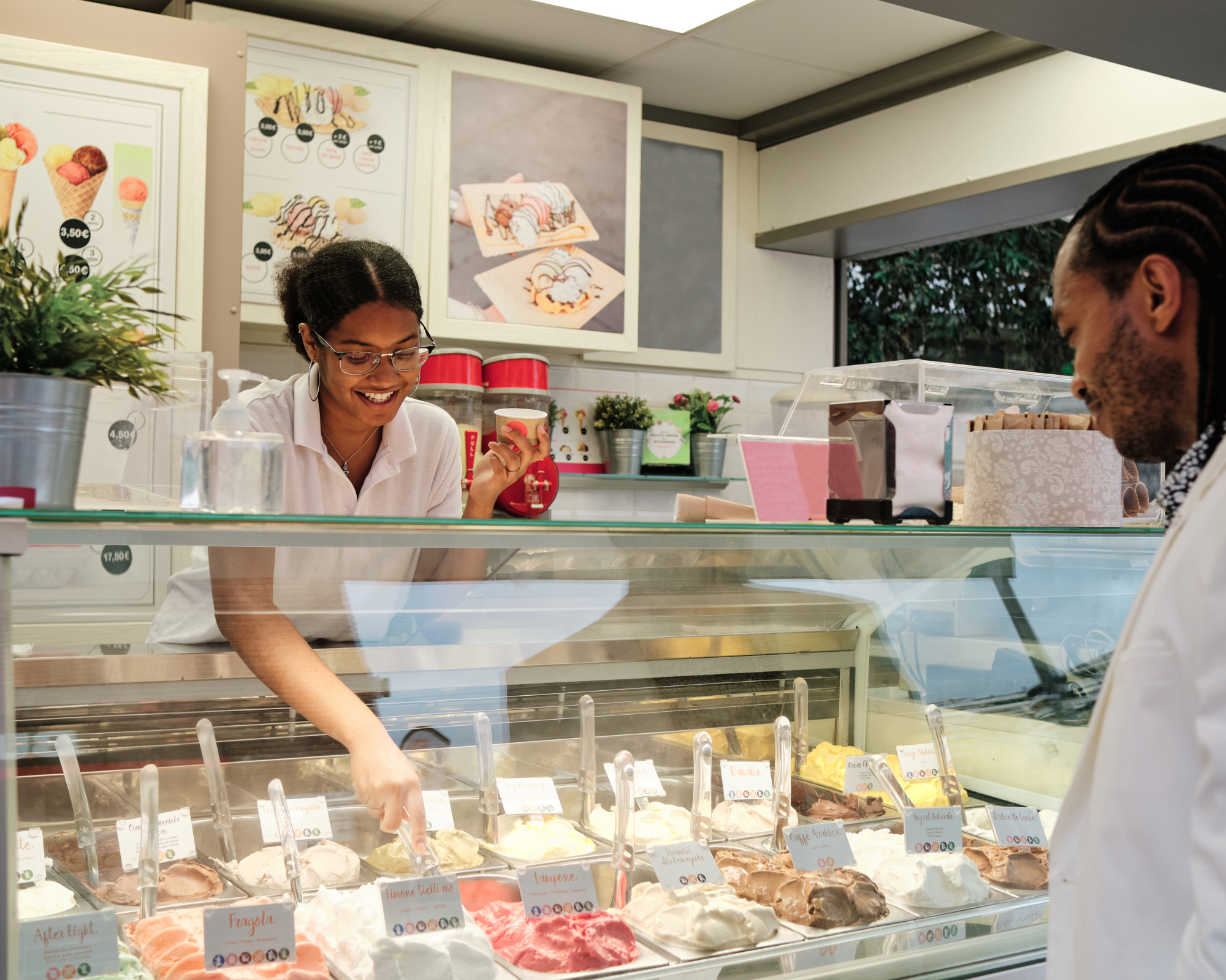 Popular ice cream dessert shop for sale